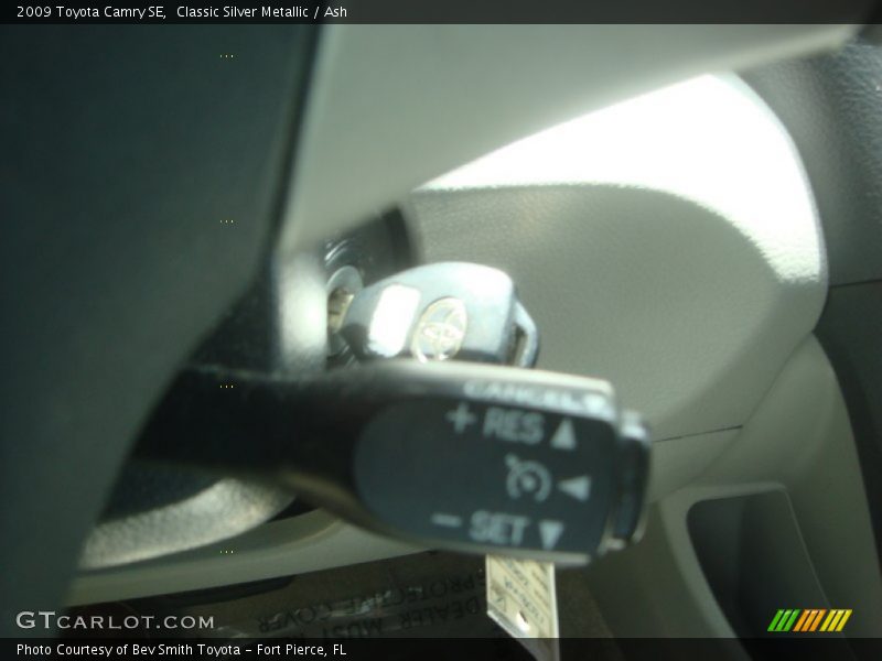 Classic Silver Metallic / Ash 2009 Toyota Camry SE