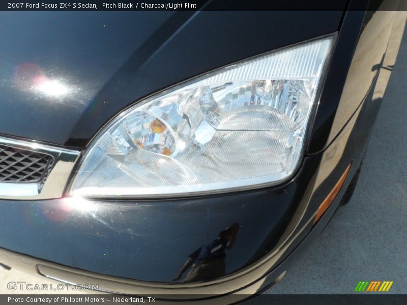 Pitch Black / Charcoal/Light Flint 2007 Ford Focus ZX4 S Sedan