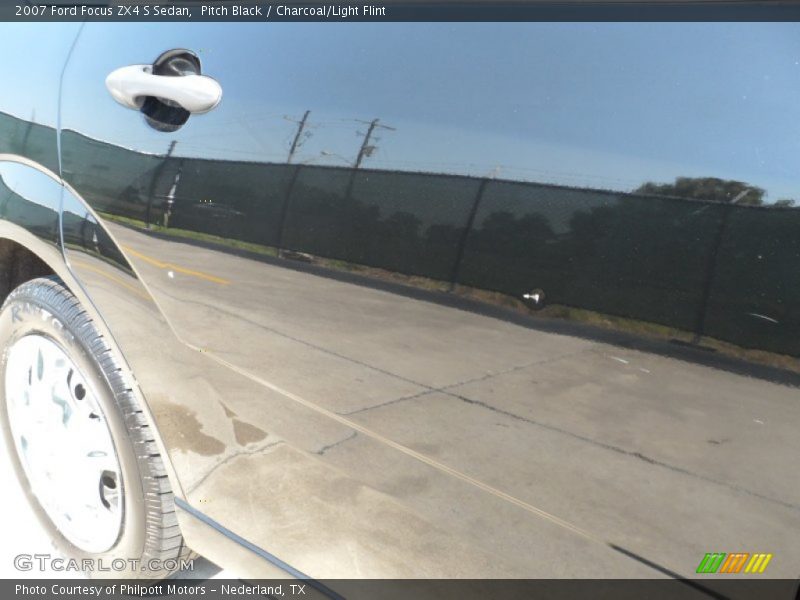 Pitch Black / Charcoal/Light Flint 2007 Ford Focus ZX4 S Sedan