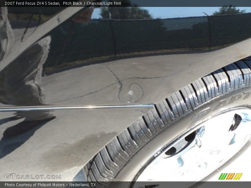 Pitch Black / Charcoal/Light Flint 2007 Ford Focus ZX4 S Sedan