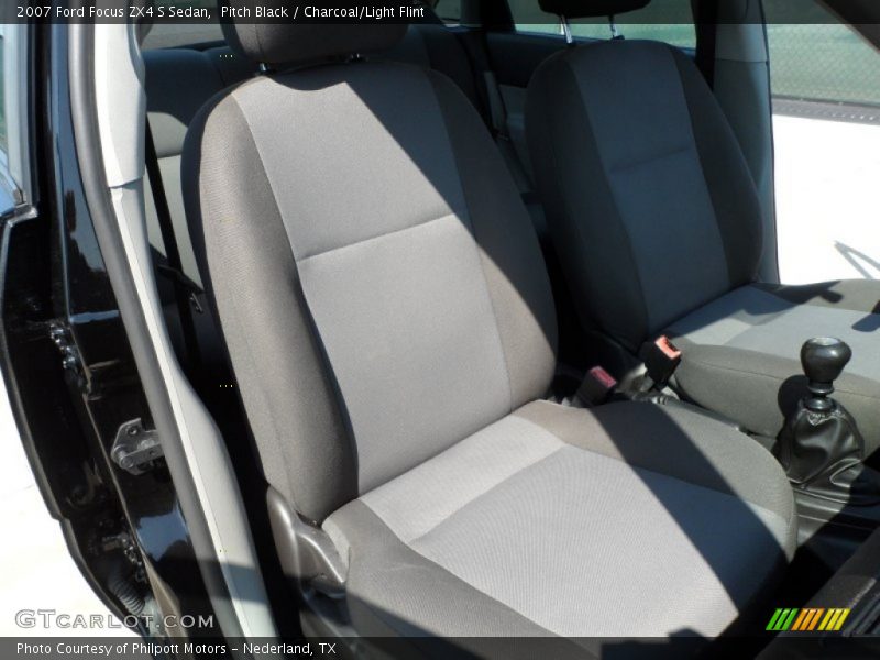 Pitch Black / Charcoal/Light Flint 2007 Ford Focus ZX4 S Sedan