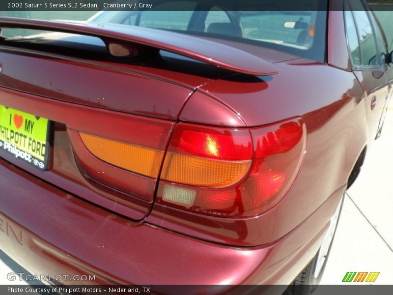 Cranberry / Gray 2002 Saturn S Series SL2 Sedan