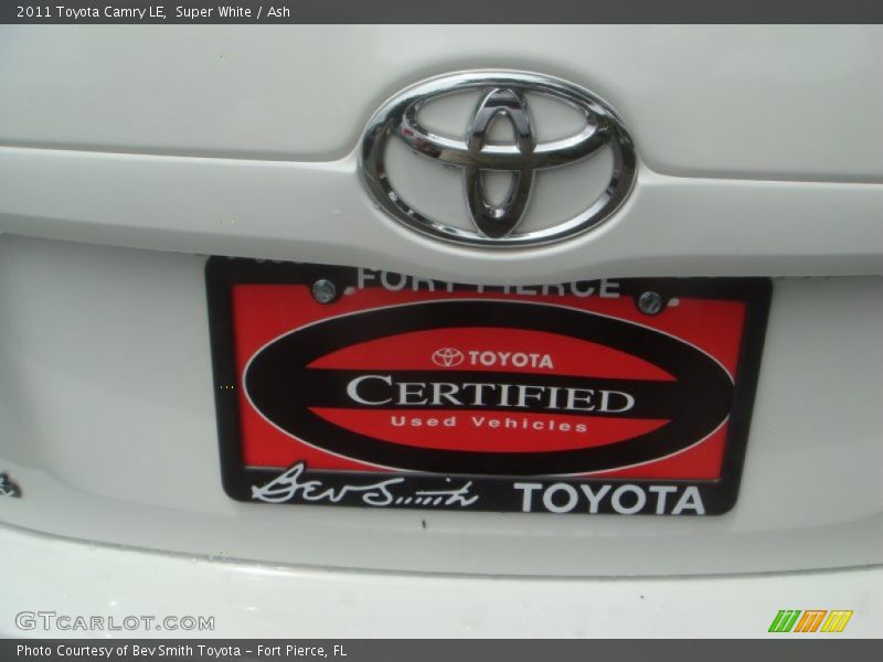 Super White / Ash 2011 Toyota Camry LE