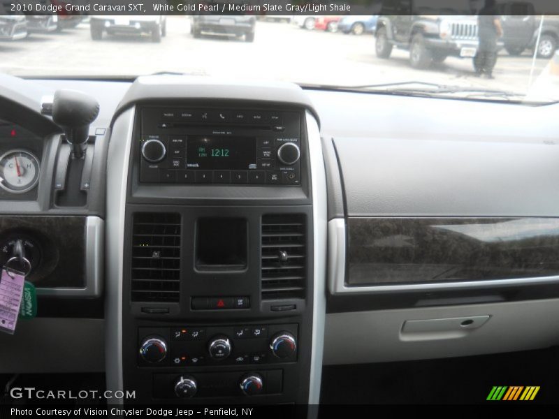 White Gold Pearl / Medium Slate Gray/Light Shale 2010 Dodge Grand Caravan SXT