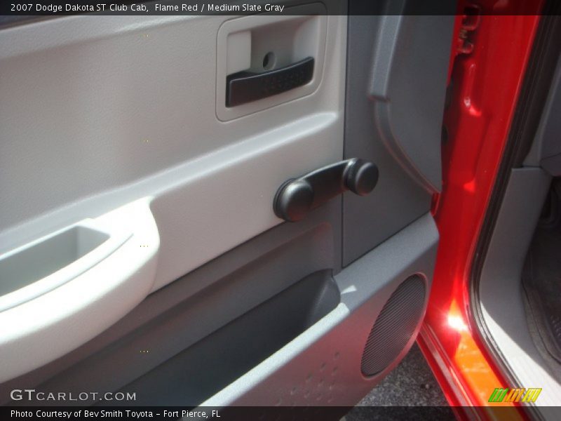Flame Red / Medium Slate Gray 2007 Dodge Dakota ST Club Cab