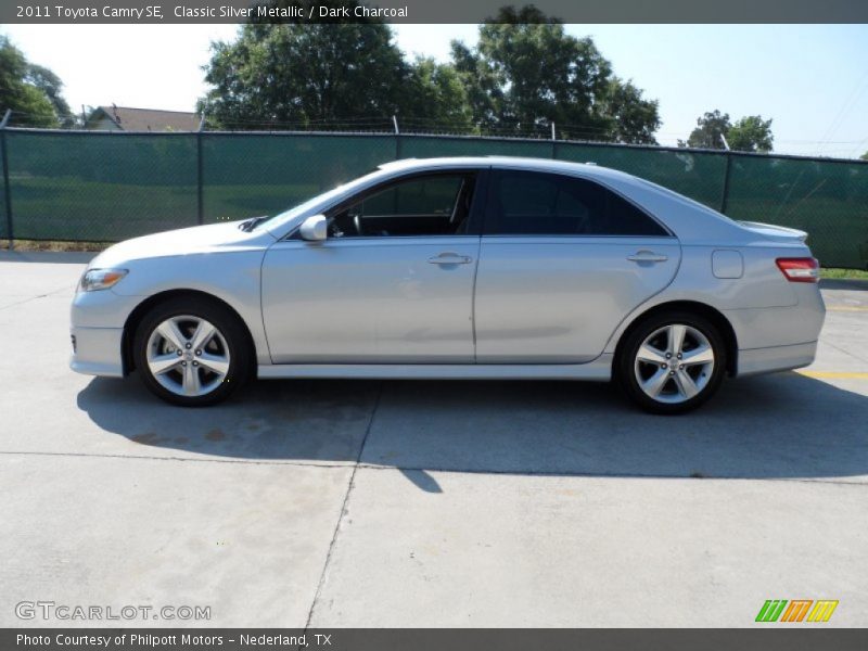 Classic Silver Metallic / Dark Charcoal 2011 Toyota Camry SE