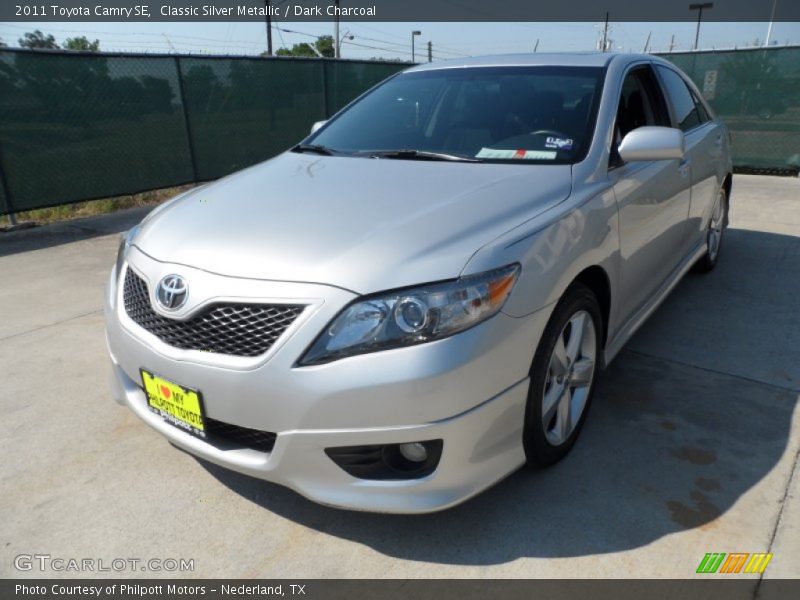 Classic Silver Metallic / Dark Charcoal 2011 Toyota Camry SE