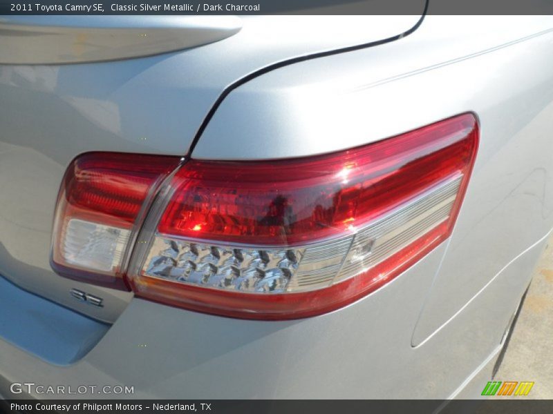 Classic Silver Metallic / Dark Charcoal 2011 Toyota Camry SE