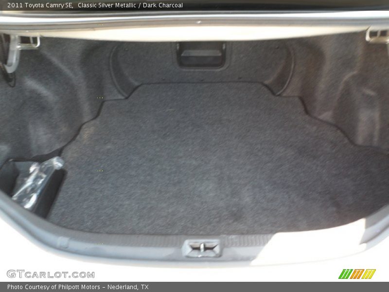 Classic Silver Metallic / Dark Charcoal 2011 Toyota Camry SE