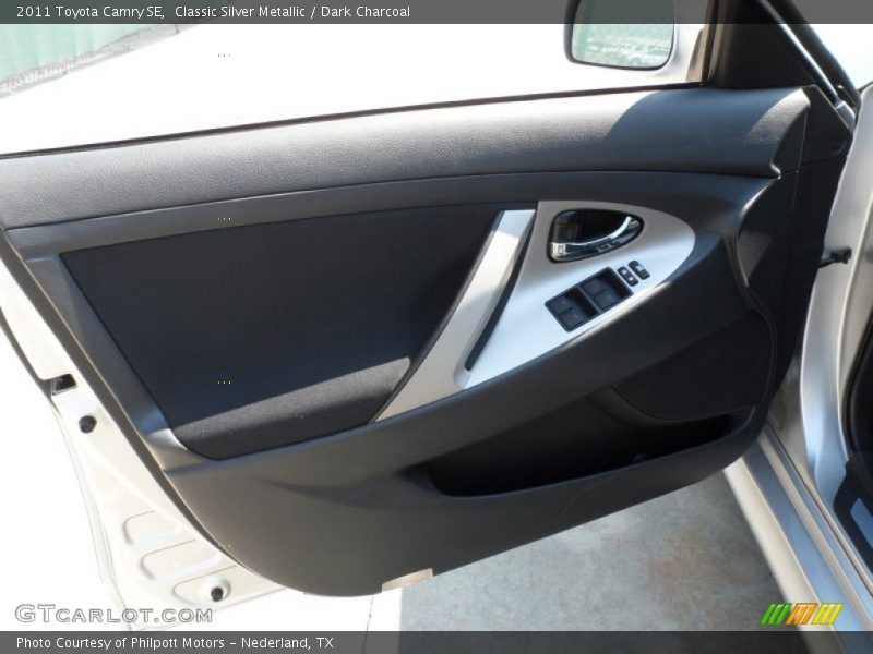 Classic Silver Metallic / Dark Charcoal 2011 Toyota Camry SE
