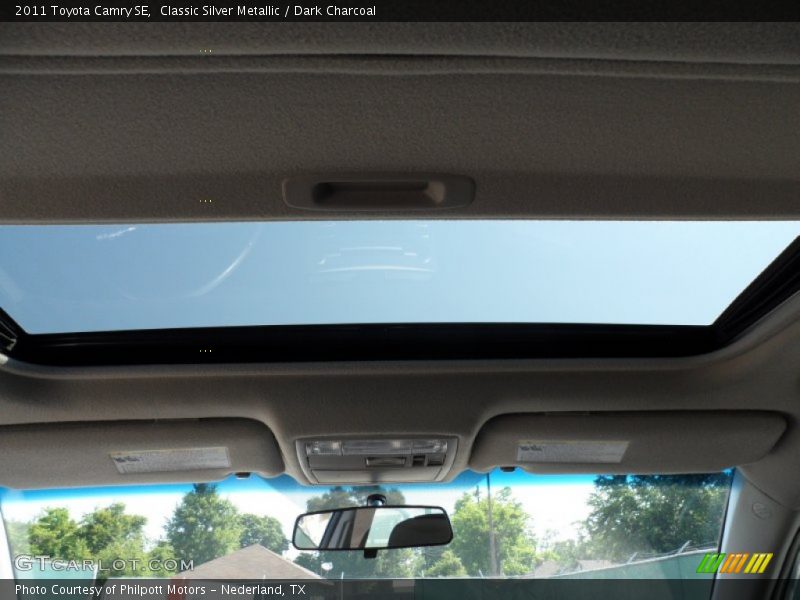 Classic Silver Metallic / Dark Charcoal 2011 Toyota Camry SE