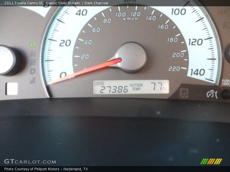 Classic Silver Metallic / Dark Charcoal 2011 Toyota Camry SE