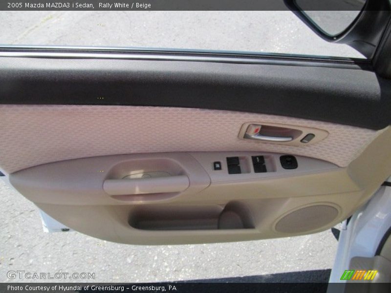 Rally White / Beige 2005 Mazda MAZDA3 i Sedan