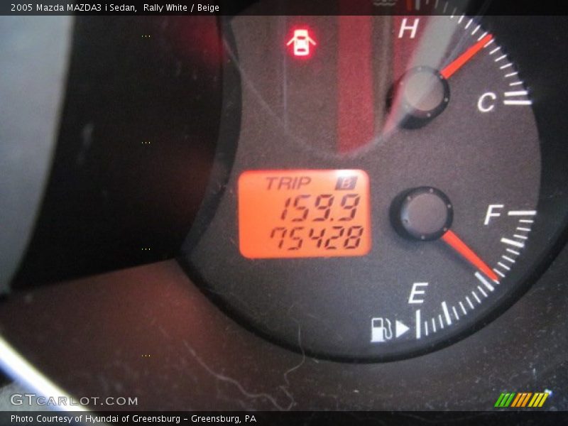 Rally White / Beige 2005 Mazda MAZDA3 i Sedan