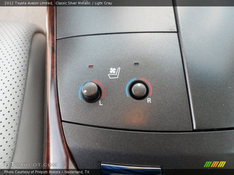 Classic Silver Metallic / Light Gray 2012 Toyota Avalon Limited