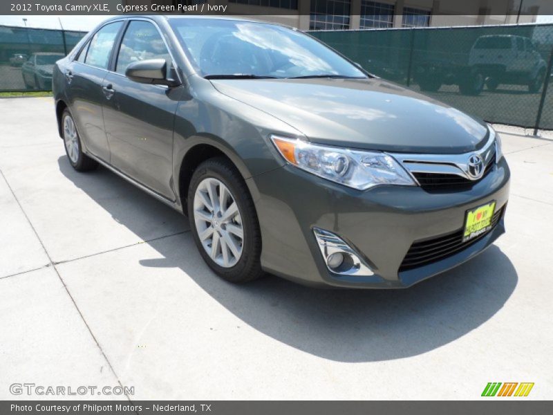 Cypress Green Pearl / Ivory 2012 Toyota Camry XLE