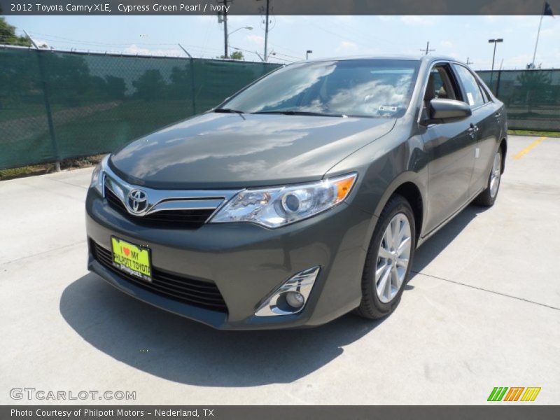 Cypress Green Pearl / Ivory 2012 Toyota Camry XLE