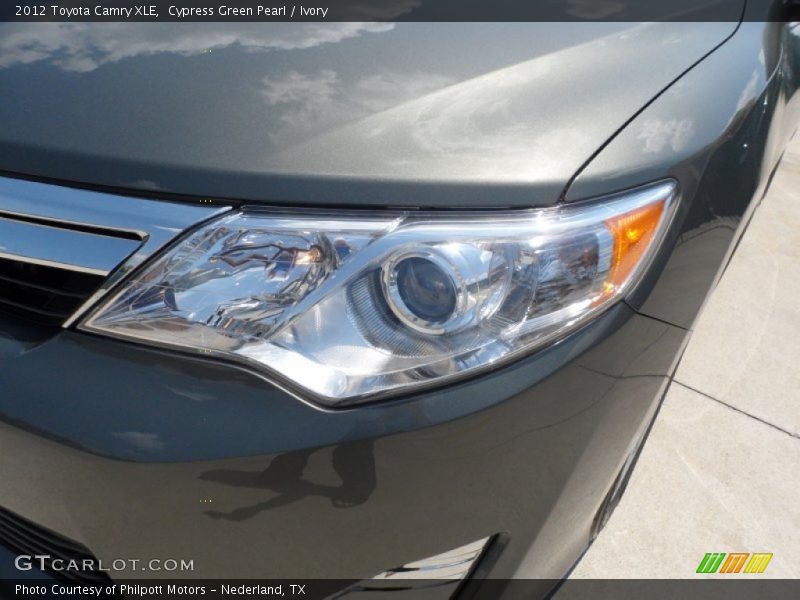 Cypress Green Pearl / Ivory 2012 Toyota Camry XLE