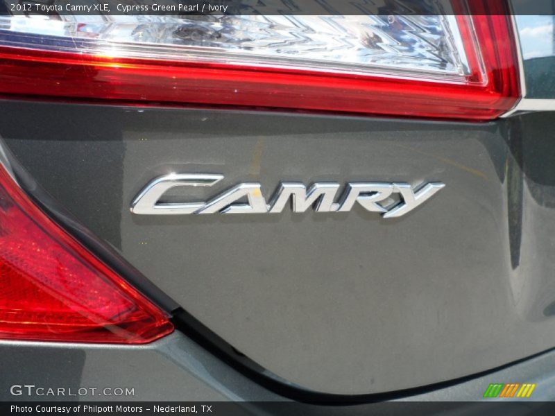 Cypress Green Pearl / Ivory 2012 Toyota Camry XLE