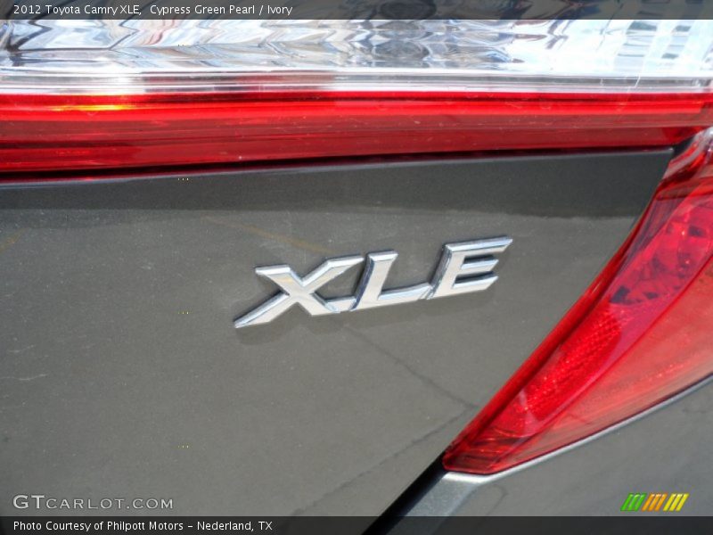 Cypress Green Pearl / Ivory 2012 Toyota Camry XLE