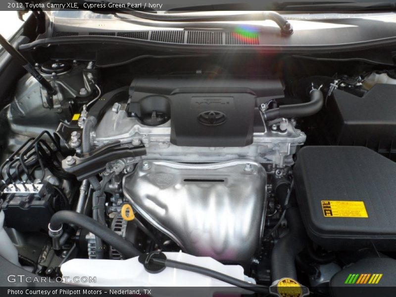 Cypress Green Pearl / Ivory 2012 Toyota Camry XLE