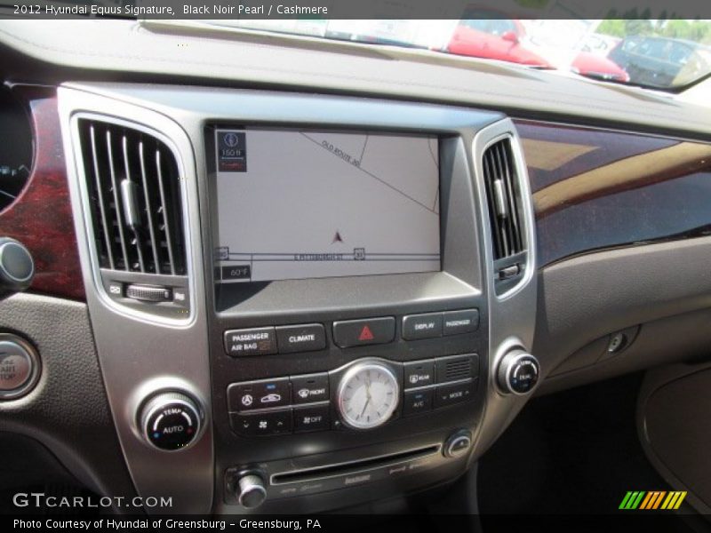 Navigation of 2012 Equus Signature