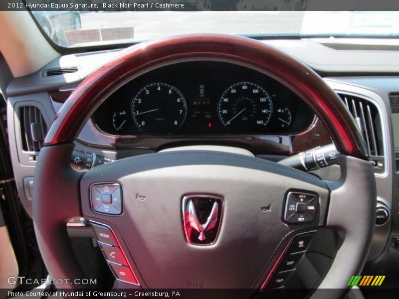  2012 Equus Signature Steering Wheel