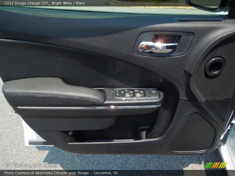 Bright White / Black 2012 Dodge Charger SXT