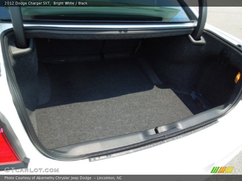 Bright White / Black 2012 Dodge Charger SXT