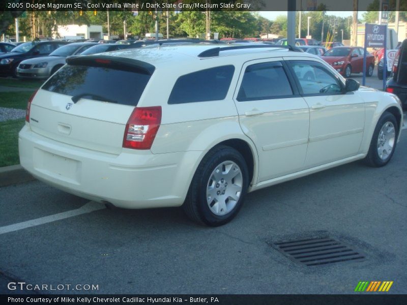 Cool Vanilla White / Dark Slate Gray/Medium Slate Gray 2005 Dodge Magnum SE