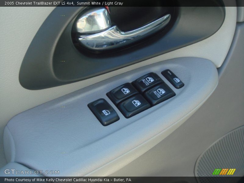 Summit White / Light Gray 2005 Chevrolet TrailBlazer EXT LS 4x4