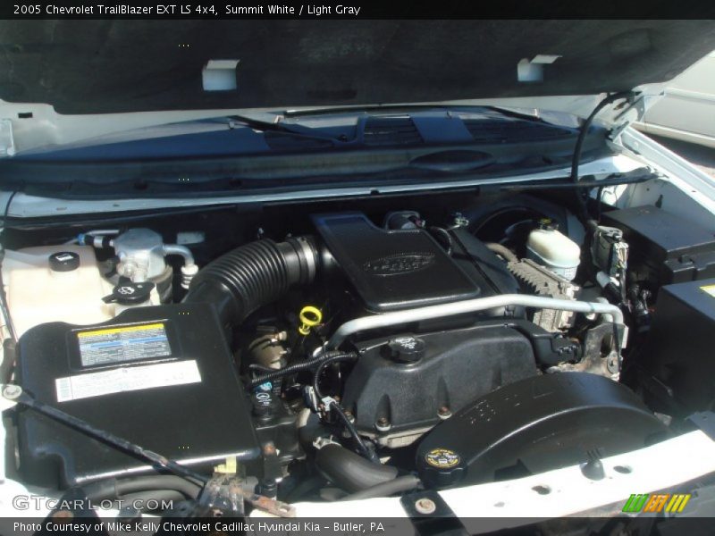Summit White / Light Gray 2005 Chevrolet TrailBlazer EXT LS 4x4