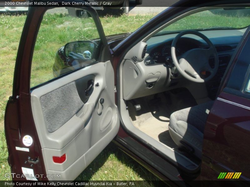 Dark Cherry Metallic / Gray 2000 Chevrolet Malibu Sedan