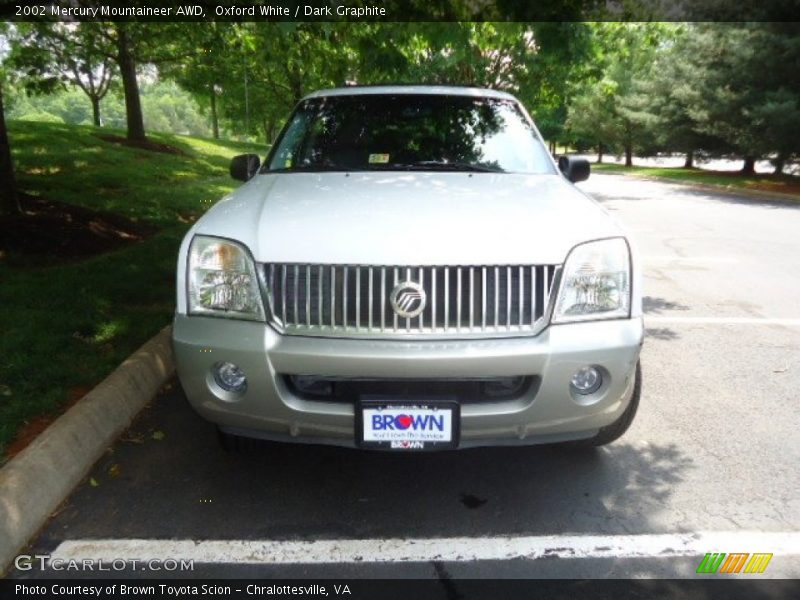 Oxford White / Dark Graphite 2002 Mercury Mountaineer AWD