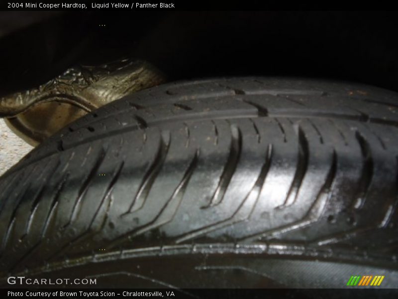Liquid Yellow / Panther Black 2004 Mini Cooper Hardtop