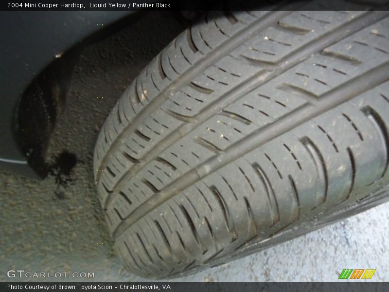 Liquid Yellow / Panther Black 2004 Mini Cooper Hardtop