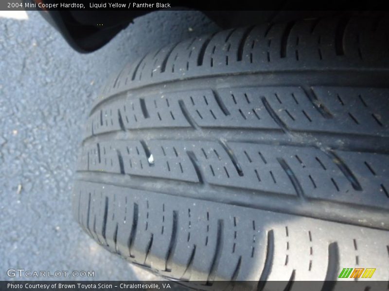 Liquid Yellow / Panther Black 2004 Mini Cooper Hardtop