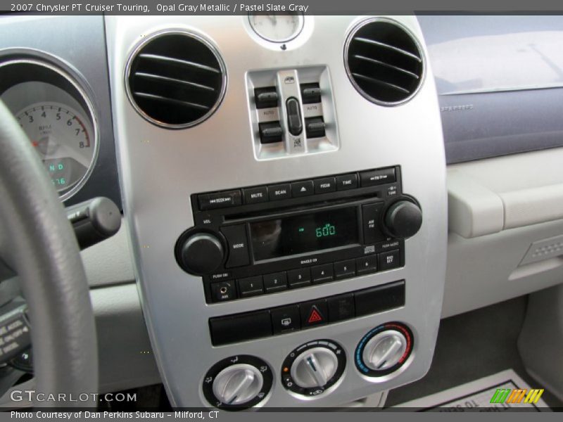 Controls of 2007 PT Cruiser Touring