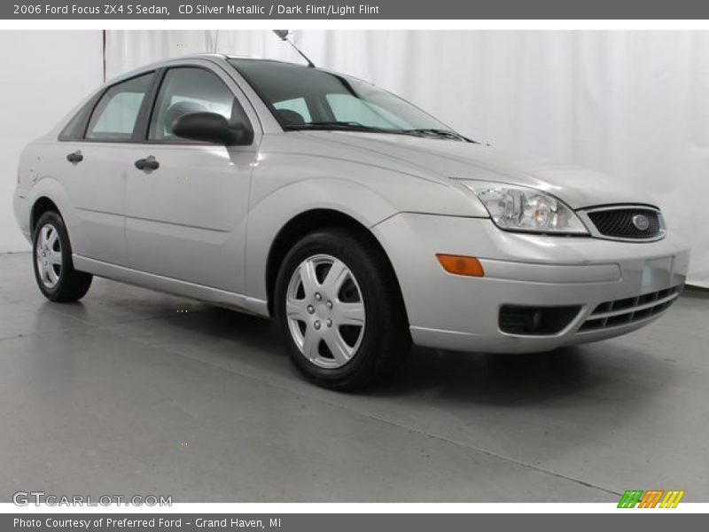 CD Silver Metallic / Dark Flint/Light Flint 2006 Ford Focus ZX4 S Sedan