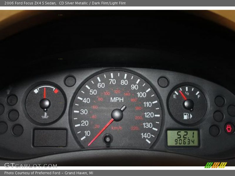 CD Silver Metallic / Dark Flint/Light Flint 2006 Ford Focus ZX4 S Sedan