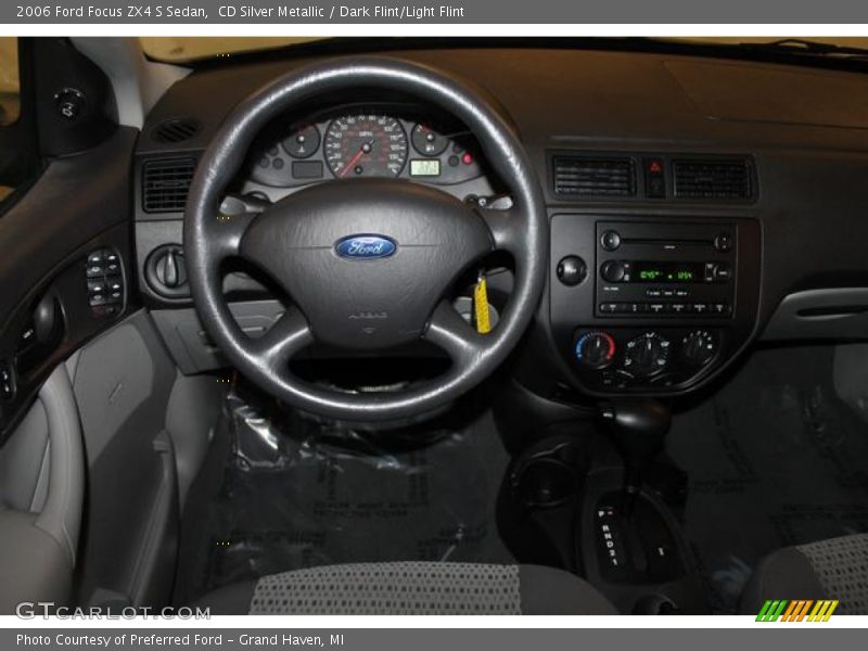 CD Silver Metallic / Dark Flint/Light Flint 2006 Ford Focus ZX4 S Sedan