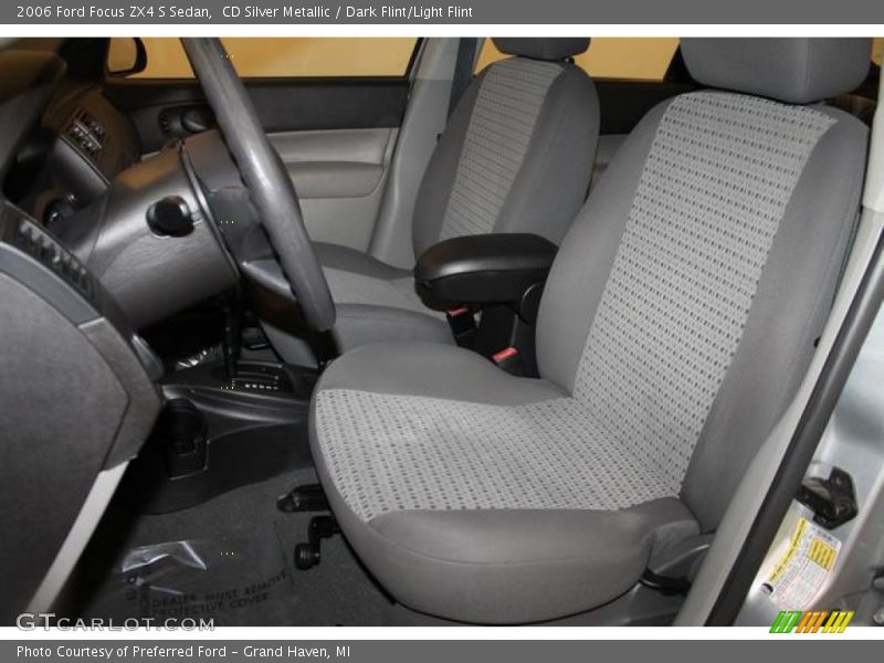 CD Silver Metallic / Dark Flint/Light Flint 2006 Ford Focus ZX4 S Sedan