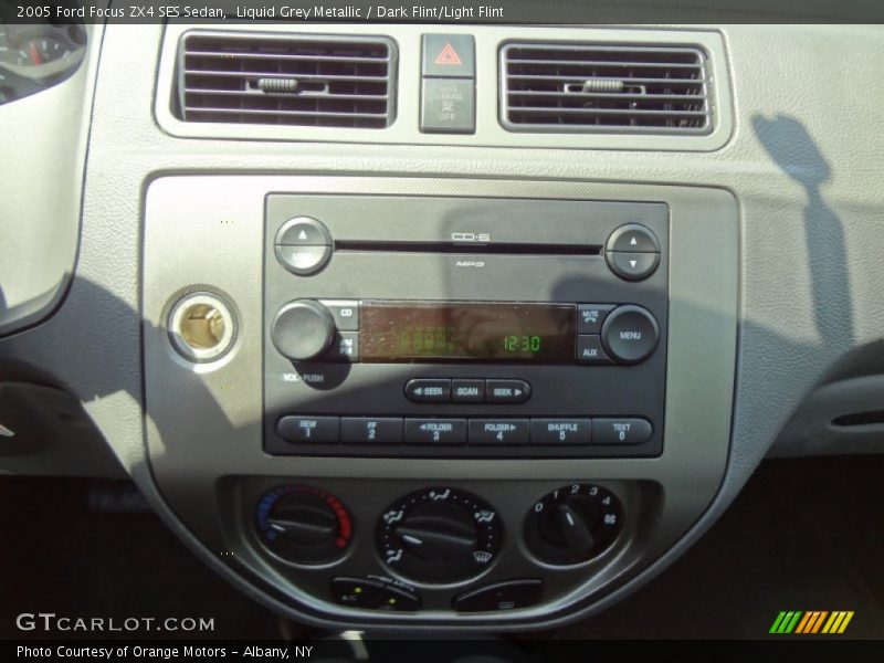 Liquid Grey Metallic / Dark Flint/Light Flint 2005 Ford Focus ZX4 SES Sedan