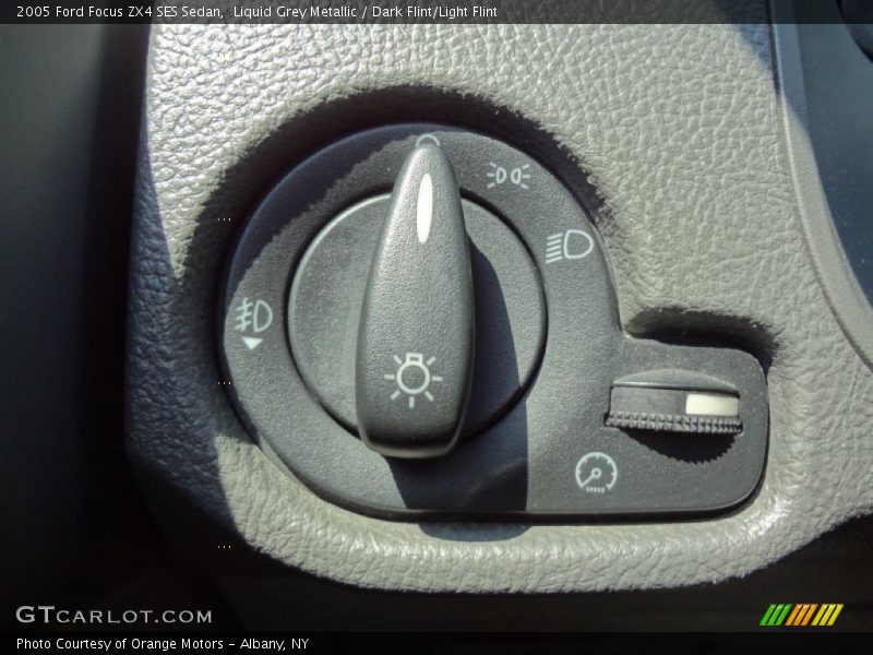 Liquid Grey Metallic / Dark Flint/Light Flint 2005 Ford Focus ZX4 SES Sedan