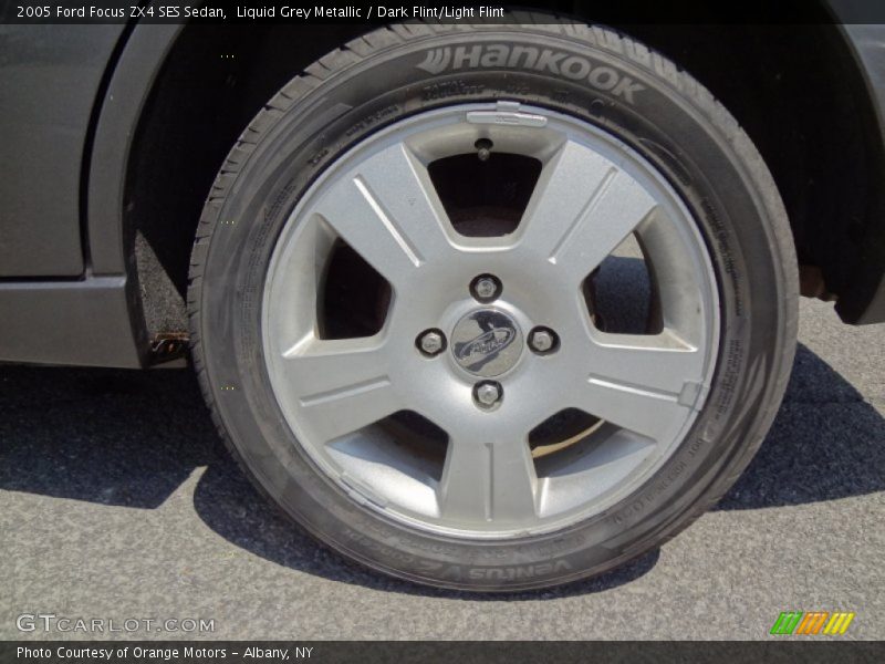Liquid Grey Metallic / Dark Flint/Light Flint 2005 Ford Focus ZX4 SES Sedan