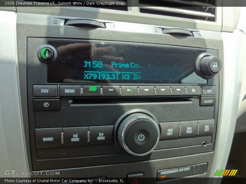 Summit White / Dark Gray/Light Gray 2009 Chevrolet Traverse LT