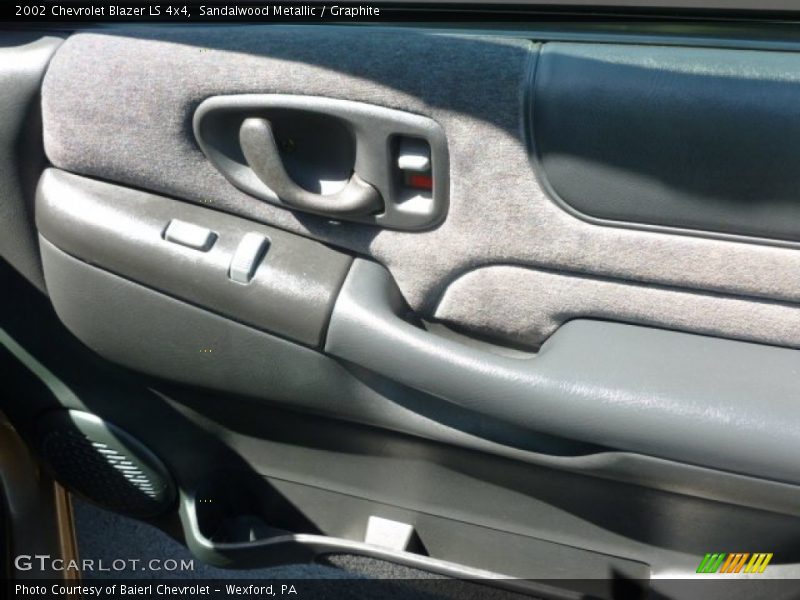 Sandalwood Metallic / Graphite 2002 Chevrolet Blazer LS 4x4