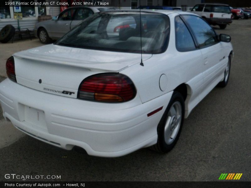 Arctic White / Taupe 1998 Pontiac Grand Am GT Coupe