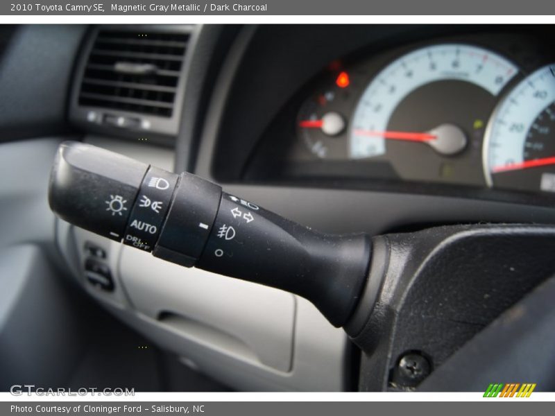 Magnetic Gray Metallic / Dark Charcoal 2010 Toyota Camry SE