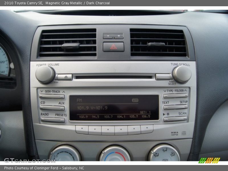 Magnetic Gray Metallic / Dark Charcoal 2010 Toyota Camry SE